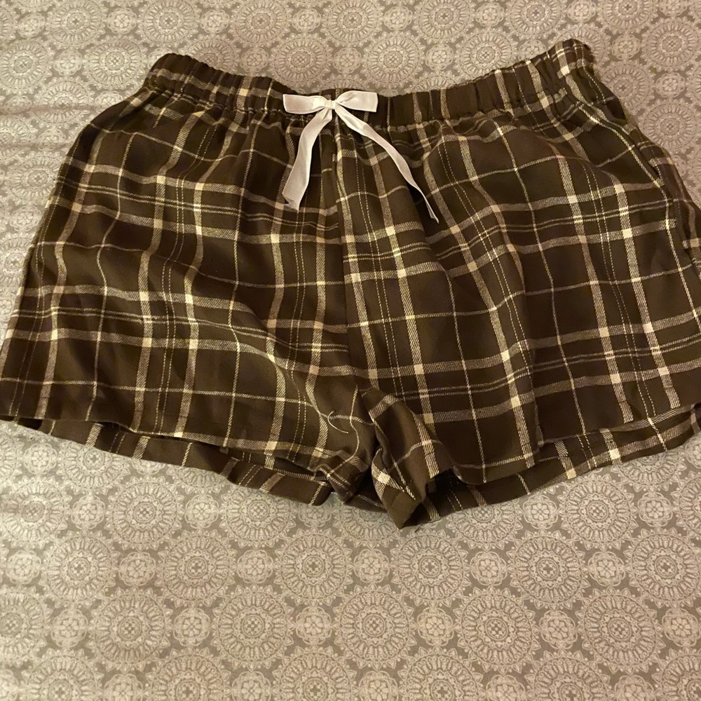 Brown sleep shorts